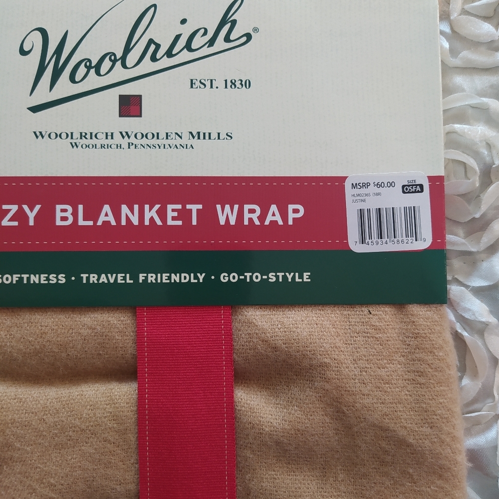 Woolrich blanket wrap. NEW - Picture 6 of 6